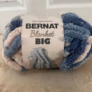 Yarnspirations  Bernats Blanket Big Yarn - Blues and Cream 10.5oz NWT